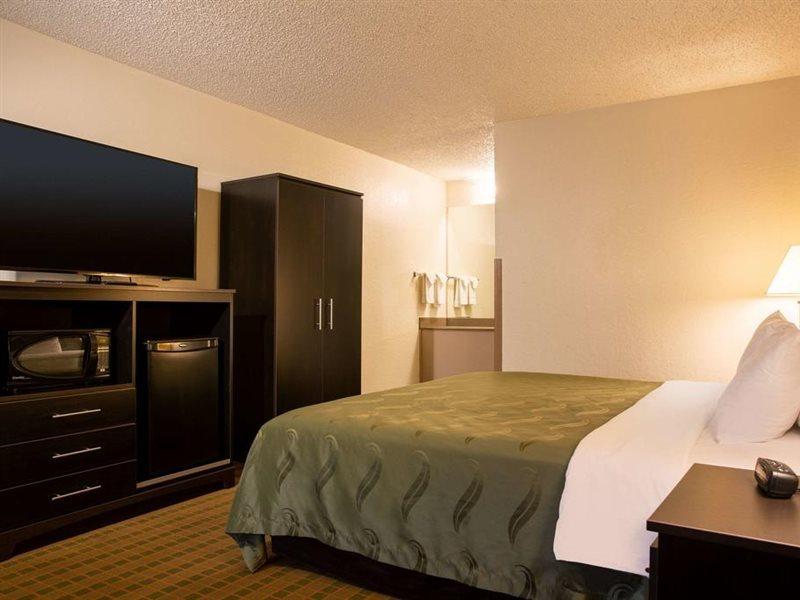 Quality Inn At Arlington Highlands Exterior foto