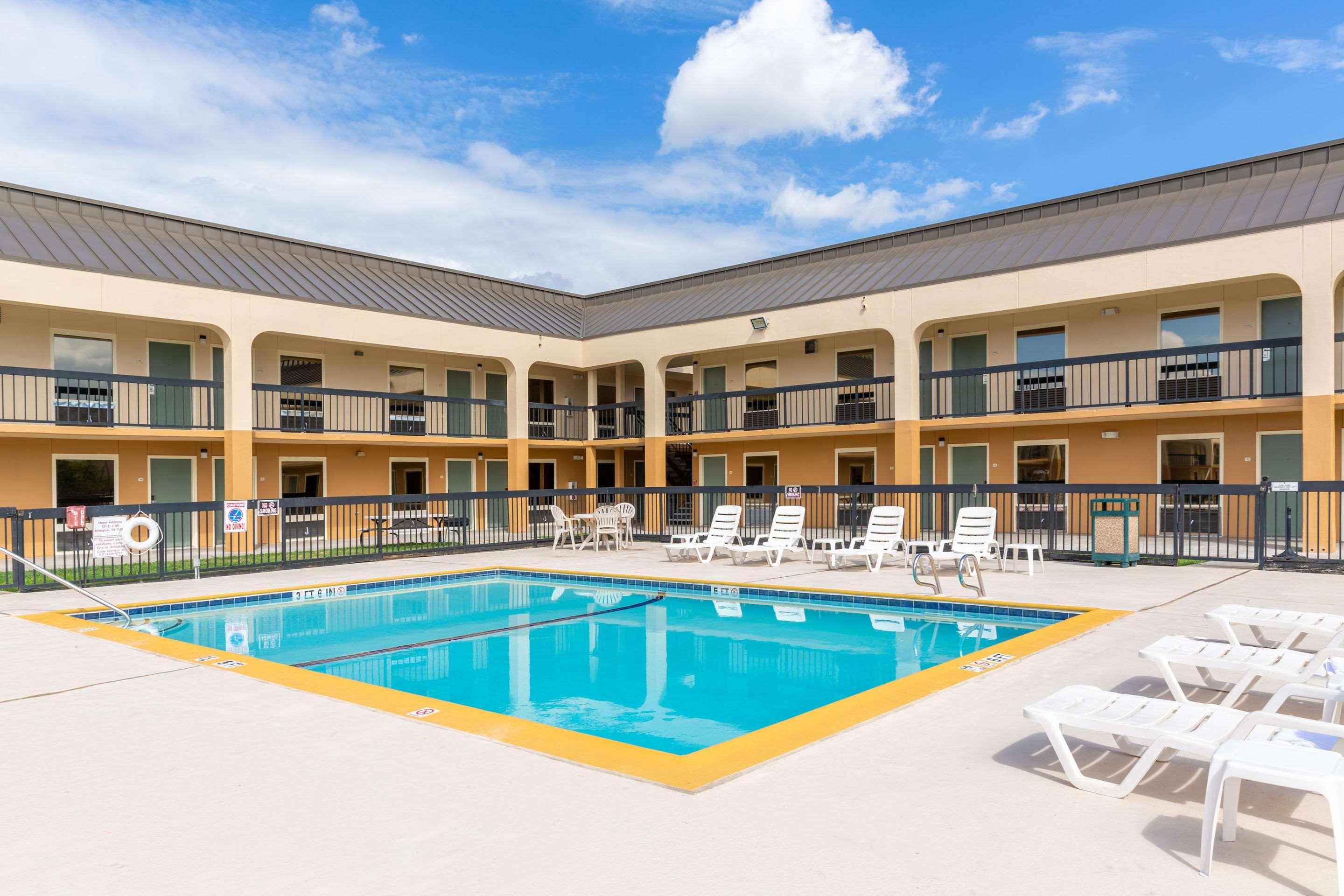Quality Inn At Arlington Highlands Exterior foto